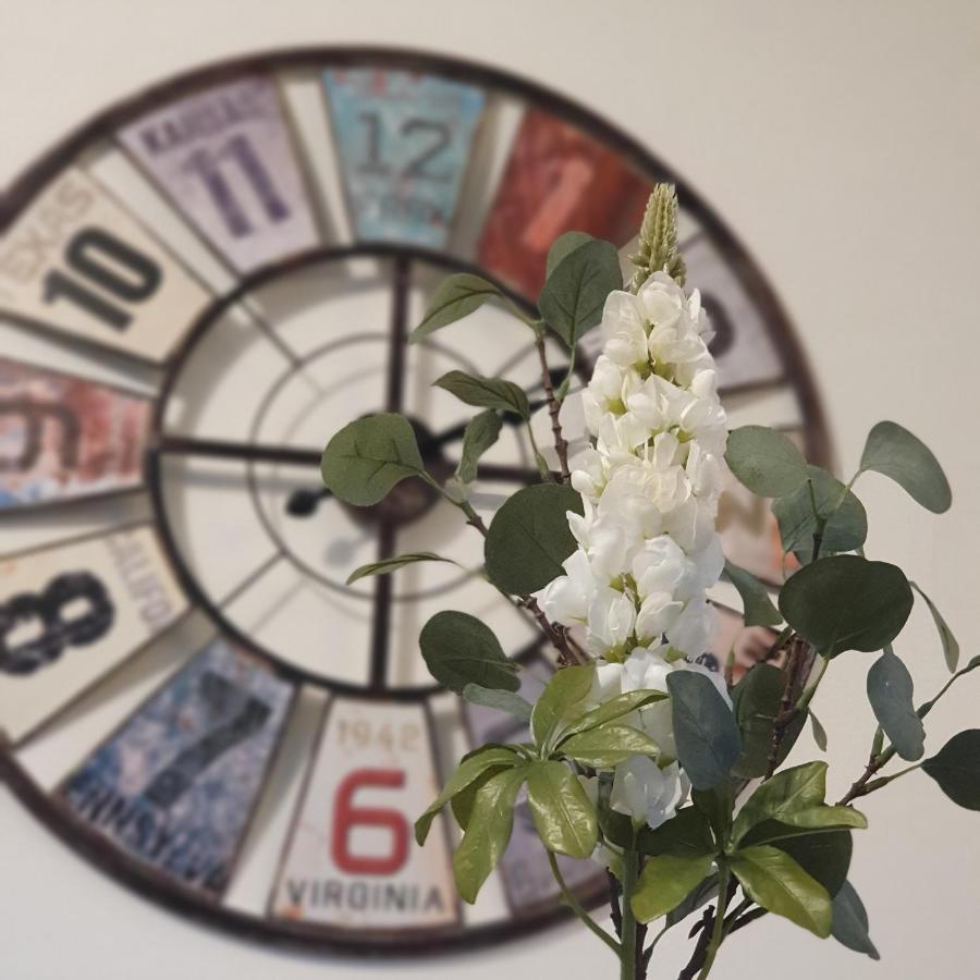 Ferienwohnung Maarburg Ulmen Bagian luar foto
