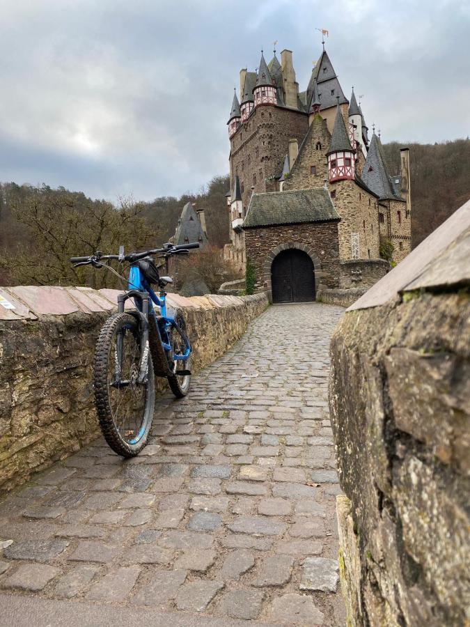 Ferienwohnung Maarburg Ulmen Bagian luar foto